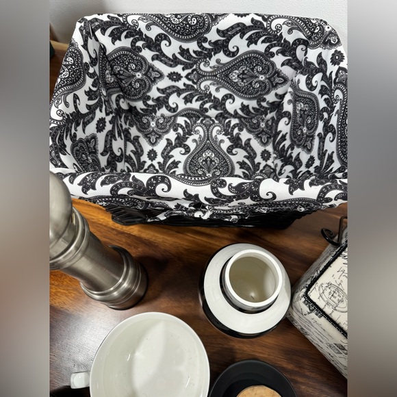 Vintage Black and White Kitchen Set - Picture 5 of 8